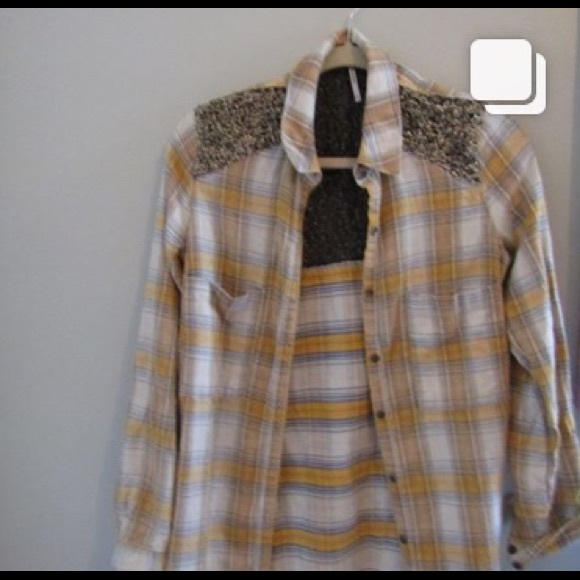 Michael Kores Crossbody - Picture 5 of 6